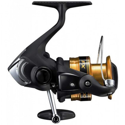 REEL SHIMANO FXC 3000FC Shimano FX C3000 FC | spinning reel Shimano 2019 NEW The new all round spinning reel series FX FC replaces the previous FX, AX and HYPERLOOP reels. FX C3000 FC is an ideal choice for any angler who is just beginning with fishing or has a small budget, but still wants to fish with a reliable reel. In this segment, there are many poor quality spinning reels on the market with 'high specs' (advertising with 10 ball bearings, etc). The FX has not 10 ball bearings, but it has the quality which Shimano is known for: Strong and Smooth Shimano gearing Diecasted Aluminium Spool Strong XT-7 body Varispeed Line Lay Model : FXC3000FC Reel Type : Spinning Drag Type : Front Drag Gear Ratio : 5.0 :1 Line Retrieve : 71 cm Max Drag : 8.50 kg Weight : 250 g