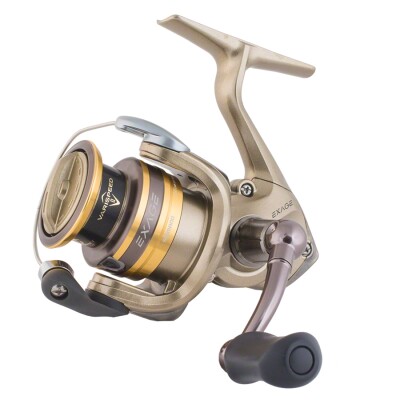 reel shimano exage 2500 fd Manufacturer/Model Shimano Exage Type kA Bearing 4 + 1 Size 2500 Übersetzung 5.0:1 Weight 250g line Capacity 290m / 0,18mm or 240m / 0,20mm or 160m / 0,25mm line retrieval 72 cm braking force 5kg Saltwater useful for? Yes, subject to change Features The protected ball bearings allow use on salt water. A subsequent rinse with fresh water should be done in any case. Benefits Coil made of cold forged aluminum with single crank protected ball bearings