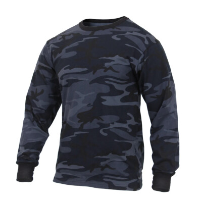 Rothco’s Long Sleeve Digital Camo T-Shirt is made of a comfortable and durable 60% cotton/40% polyester material. This long sleeve camouflage shirt is machine washable, has a tagless label for added comfort, and comes in a variety of digital camouflage patterns.