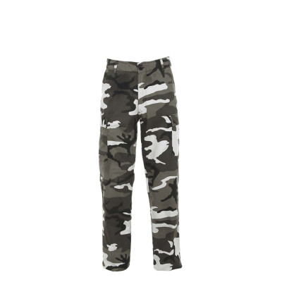 The BDU pant is a lightweight pant ideal for outdoor activities and perfect as work / security pants. These strong outer pant is made of 65% polyester and 35% cotton. The BDU pants has a wide fit and is very durable. The BDU pant is often used for outdoor work, security work and outdoor activities such as hiking etc. This classic combat pants has been the standard in many armies for years. BDU stands for 'Battle Dress Uniform'.