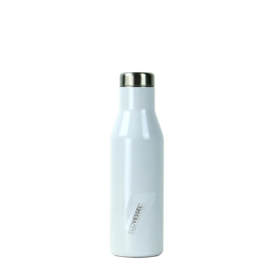 Classy, sleek, and thoughtfully designed, the ASPEN insulated water bottle offers a cool look with practical features that you'll appreciate the more you use it. It features our signature TriMax® Triple Insulation and will keep your drinks cold for up to 80 hours and hot for up to 16 hours. Our Reflecta™ lid is insulated and lined with stainless steel, enhancing temperature retention and preventing drinks from touching plastic. The lid utilizes internal threading, so the rim is smooth for a comfortable drinking experience. This versatile stainless steel water bottle is ideal for any drink, from cold water to hot coffee – even enjoy it filled with your favorite cocktail or wine that will stay fresh and at the right temperature for hours. Plus, choosing a reusable water bottle cuts down on single-use plastic consumption! The ASPEN’S combination of style and performance is unmatched.