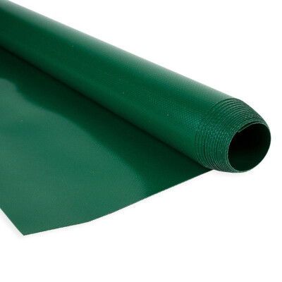 This PVC tarpaulin comes straight from the roll and is not hemmed and has no rings. PVC tarpaulin is a durable product for permanent outdoor use. The tarpaulin is also known as truck tarpaulin or bisonyl. It is made up of two layers of PVC with a polyester fabric on the inside. This makes the base very strong and does not tear. A big storm is no problem. The UV protective layer ensures that the color remains beautiful and extends the lifespan. Keeping clean is easy due to the gloss finish. Dirt adheres less quickly as a result.